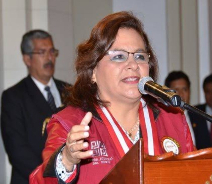 JULIA CABELLO MATEMALA (PERÚ).